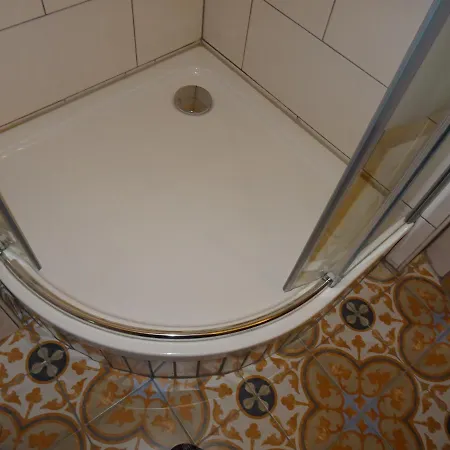 Ddr- Eig Bad Dir Im Zim, 3 Og, Treppensteigen, Küchen Ecke Auf Dem Flur, Fruestueck Selber Machen, Parkpl, Wifi, Blankenb