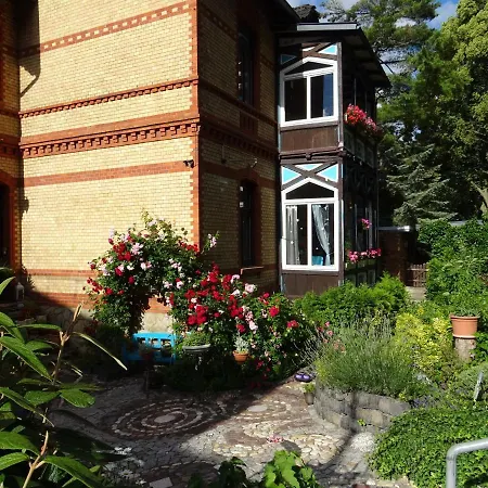 Guest house Art Ddr: Classic East German-style With Wi-fi *