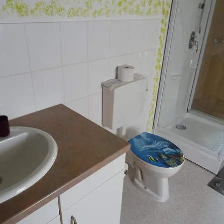 Art Ddr Eig Bad Dir Im Zim, 3 Og, Treppensteigen Kein Fruehhstück Keine Kueche Nur Uebernachtung Parkpl, Wifi, Blankenb Blankenburg (Harz)